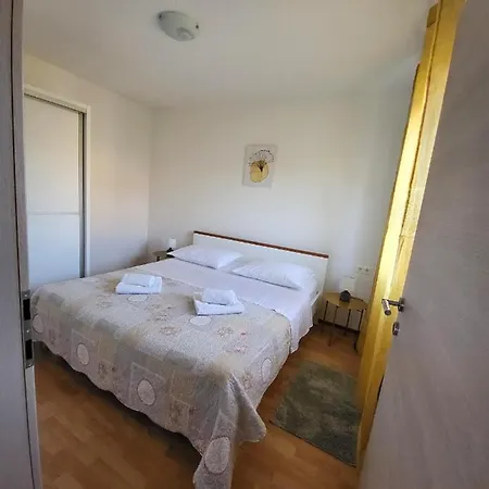 Tea Apartment *